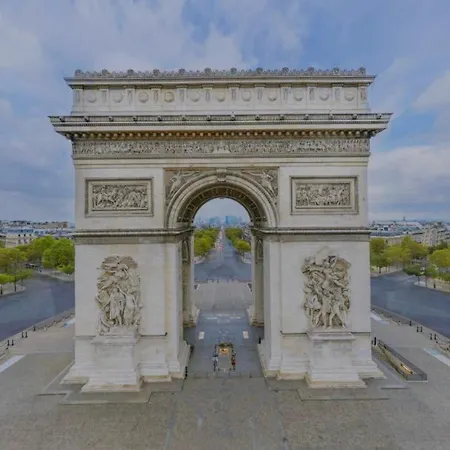 Apartment Champs Elysees Paris