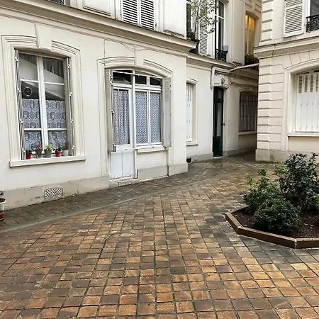 Apartment Champs Elysees